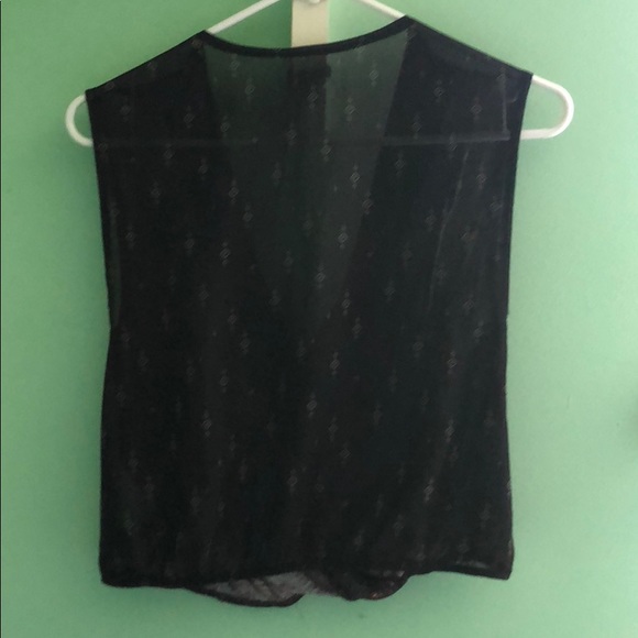 Urban Outfitters Cropped Top - Picture 3 of 3